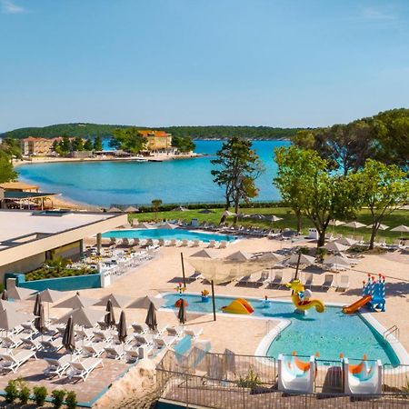 Valamar Camping Padova Banjol Exteriör bild