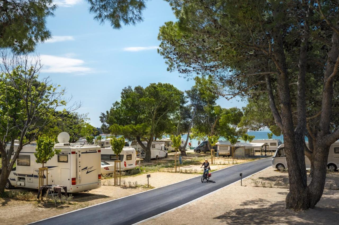 Valamar Camping Padova Banjol Exteriör bild