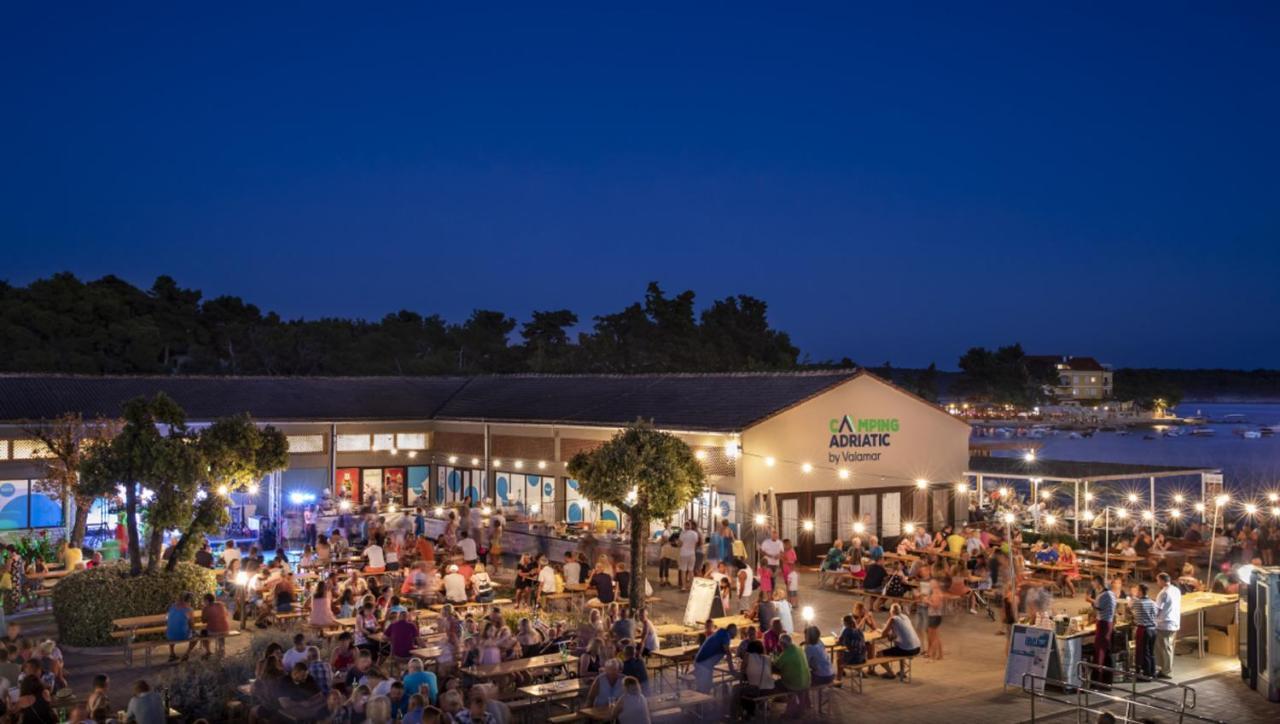 Valamar Camping Padova Banjol Exteriör bild